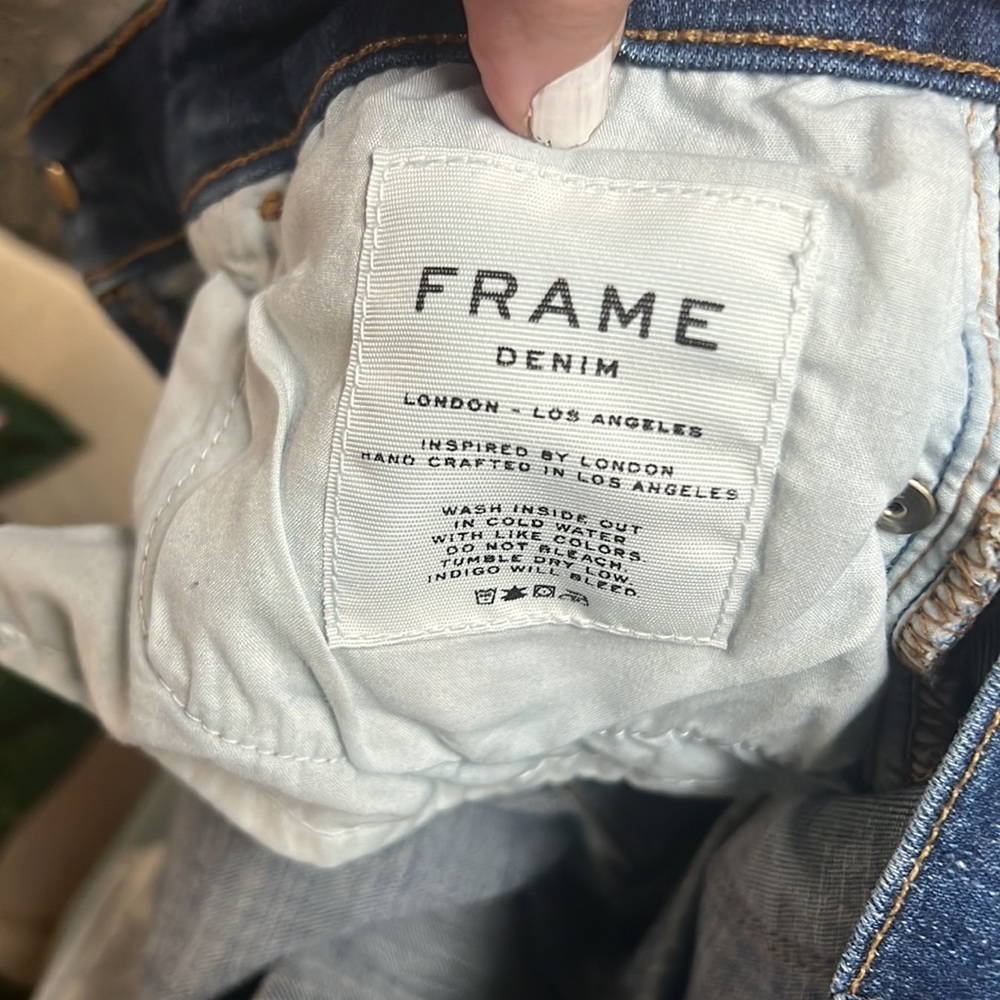 Frame “Le Skinny de Jeanne Crop” Jeans - Picture 11 of 12